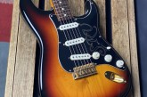 Fender 1998 Stevie Ray Vaughan Stratocaster-21.jpg